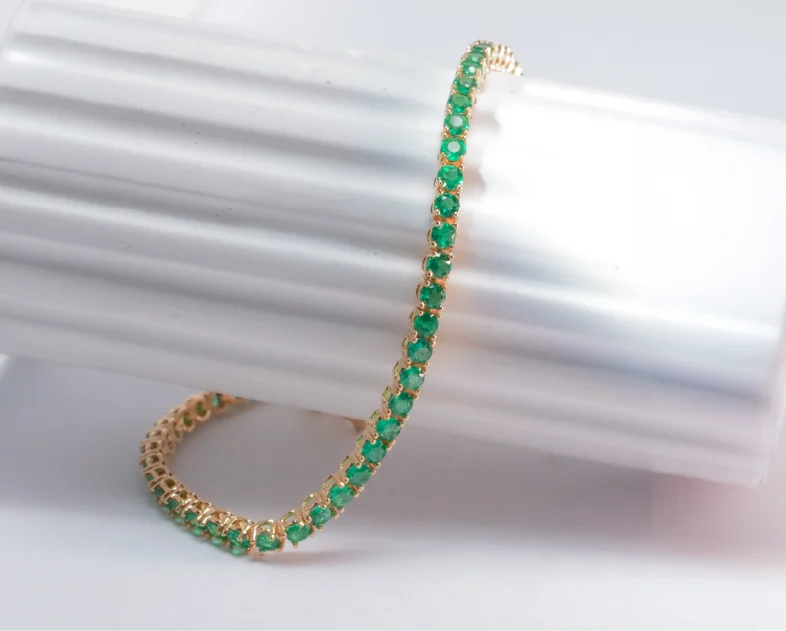 Pulsera tennis de esmeraldas en oro